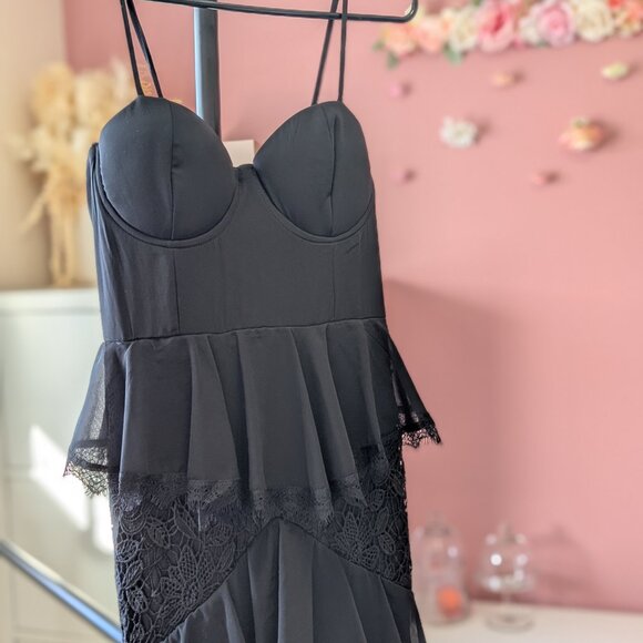 Size Small Black Ruffled Lace Dress - Picture 4 of 8